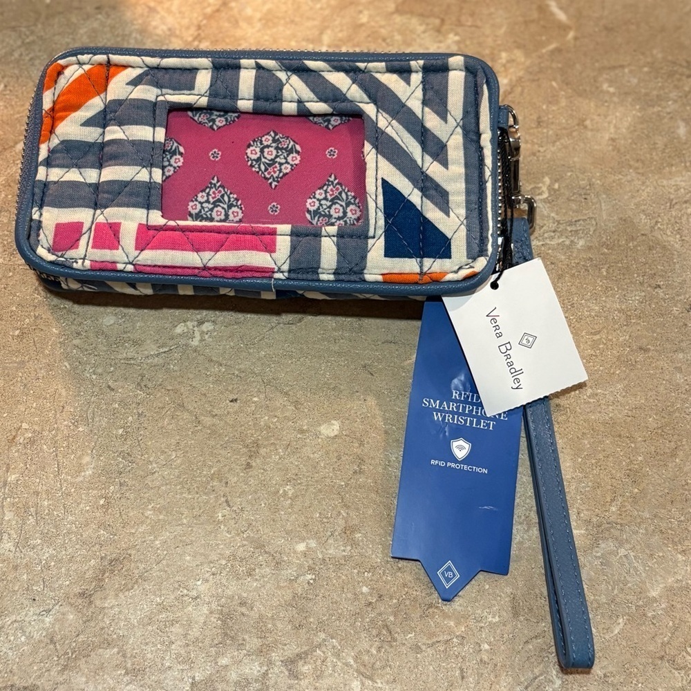 Vera Bradley RFID Smartphone Wristlet Wallet Geo Medallions NWT
